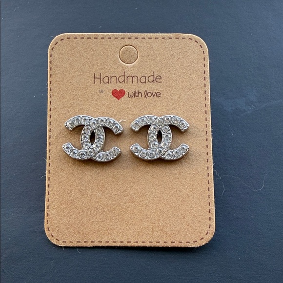 3 pair !! Beautiful buttons handmade into earringsc - Picture 2 of 5